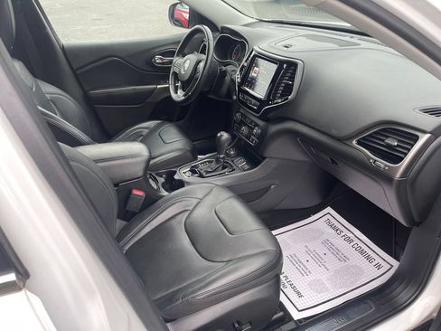 Used 2019 Jeep Cherokee Limited w/ Luxury Group AWD/4WD image 20