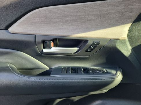 Used 2024 Toyota Grand Highlander Platinum image 17