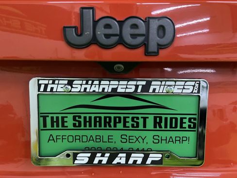 Used 2017 Jeep Renegade Trailhawk AWD/4WD image 13