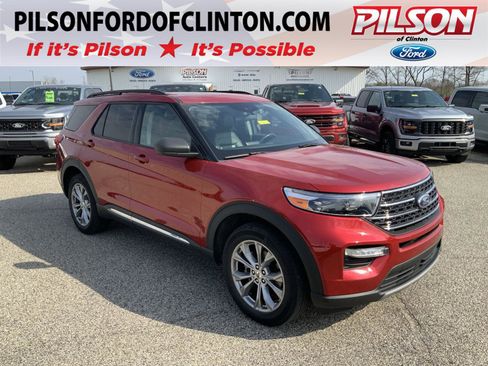 Used 2022 Ford Explorer XLT w/ Equipment Group 202A image 1
