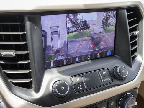 Used 2023 GMC Acadia Denali w/ Denali Ultimate Package FWD image 4