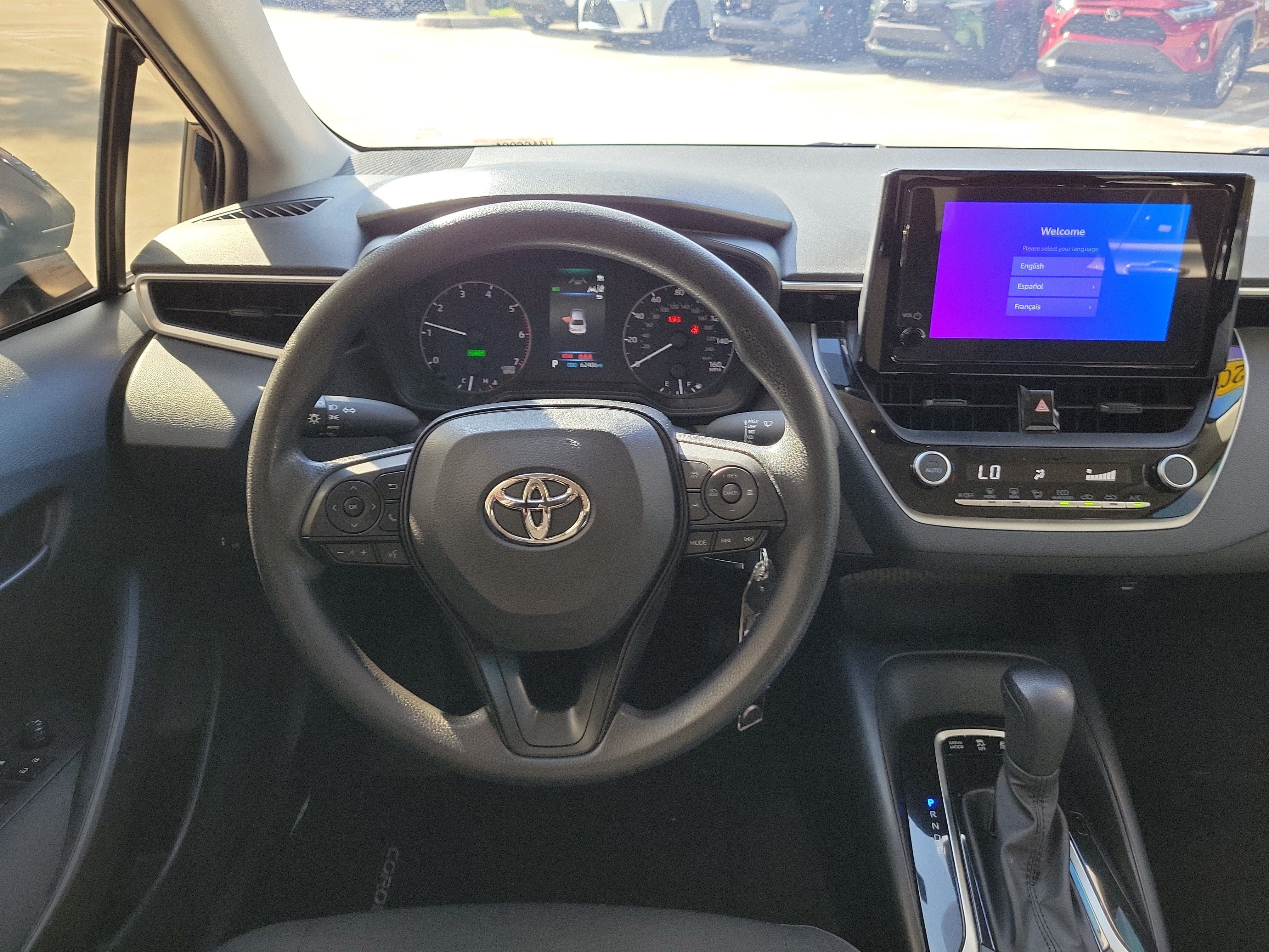 Used 2025 Toyota Corolla LE FWD image 17