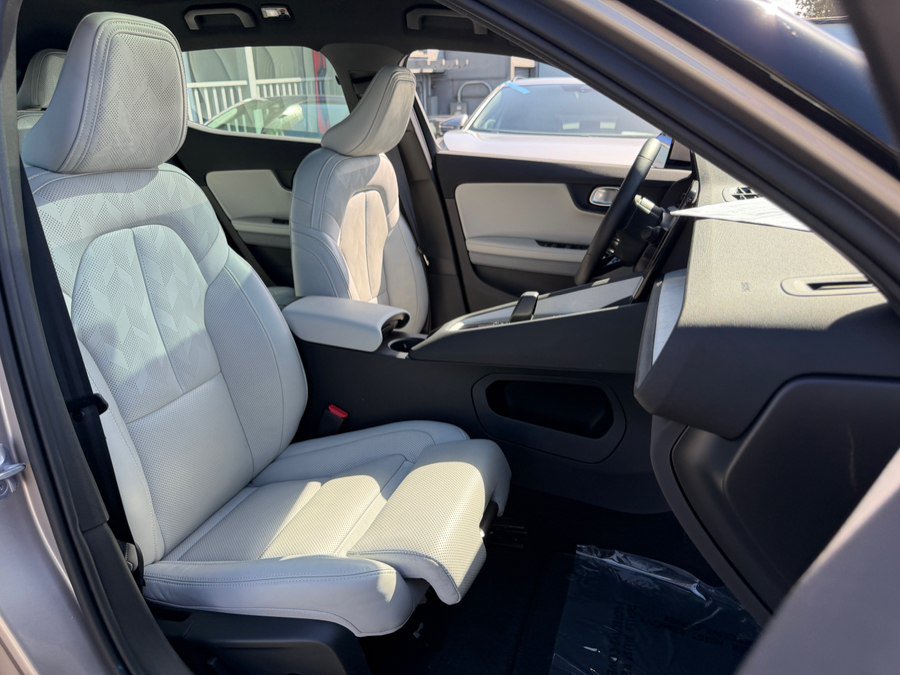 Used 2024 Polestar Polestar 2 RWD image 30