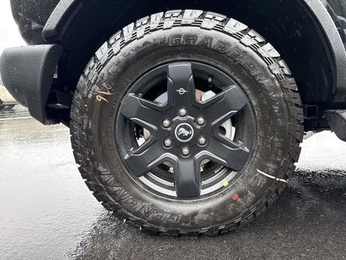 New 2025 Ford Bronco Outer Banks image 9