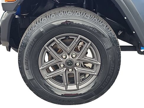 Used 2024 Jeep Wrangler Unlimited Sport AWD/4WD image 29