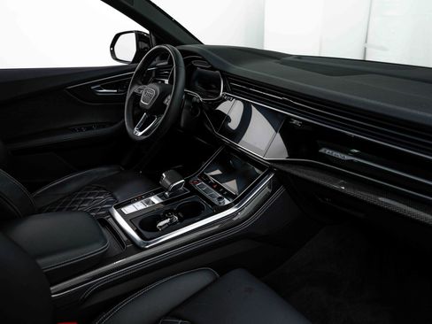Used 2023 Audi SQ8 Prestige AWD/4WD image 8