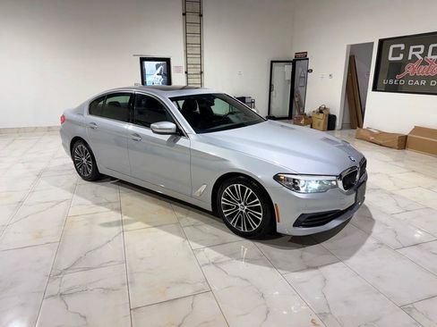 Used 2019 BMW 530i w/ Convenience Package RWD image 3