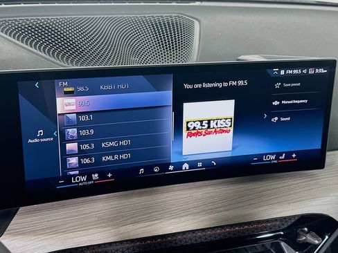 Used 2025 BMW 330i Sedan image 19