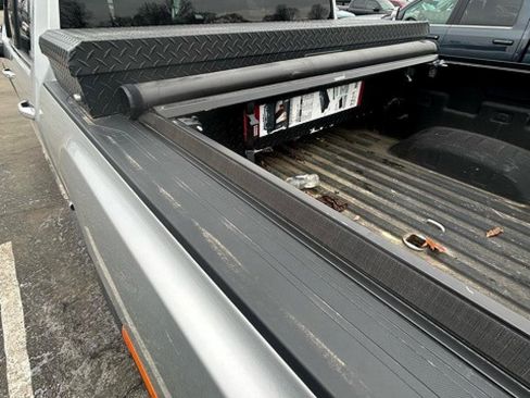 Used 2022 GMC Sierra 2500 SLE w/ SLE Convenience Package image 9