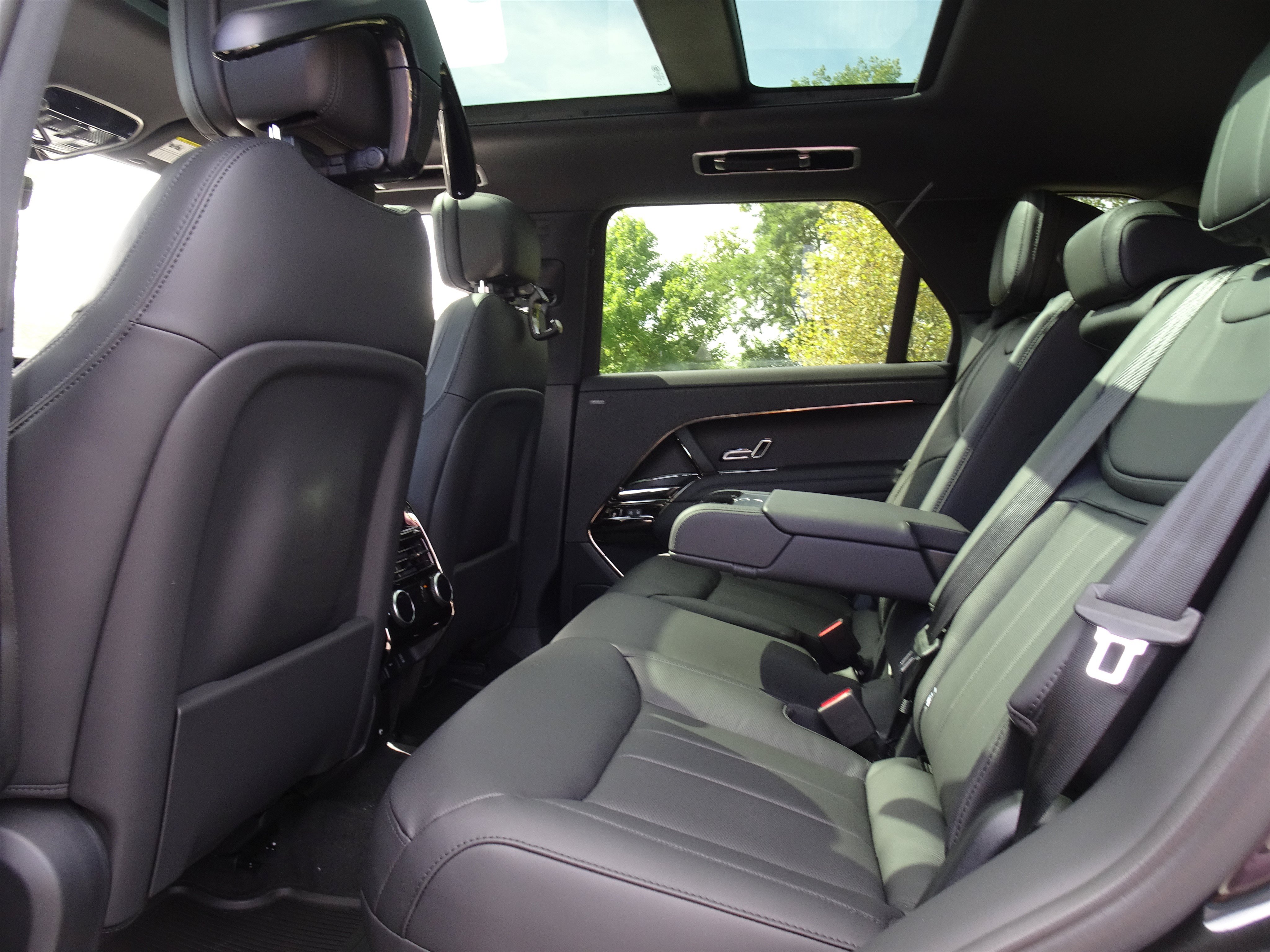 New 2027 Land Rover Range Rover Sport Dynamic SE AWD/4WD image 19