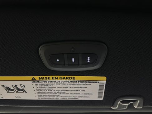 New 2027 Chrysler Pacifica Select FWD image 32