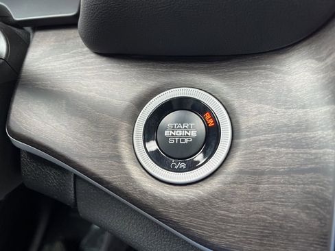 New 2025 Jeep Grand Cherokee L Limited w/ Black Appearance Package image 34