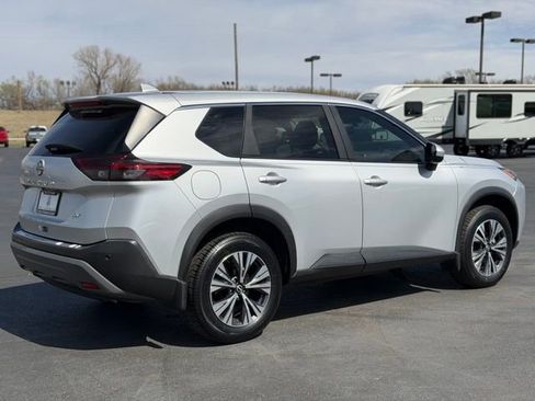 Used 2023 Nissan Rogue SV FWD image 7