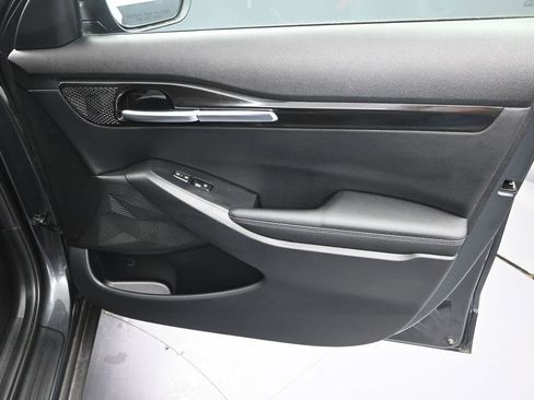 Certified 2025 Kia Seltos EX w/ EX Sunroof Package AWD/4WD image 38