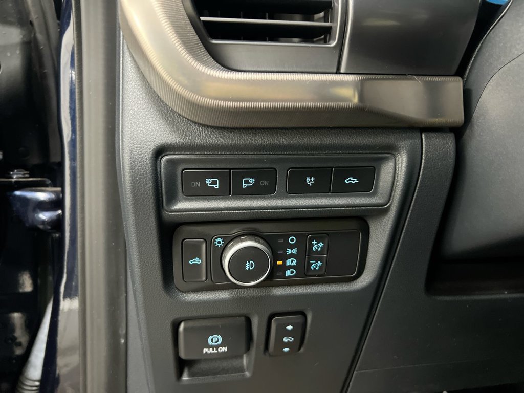 Used 2022 Ford F150 Raptor w/ Equipment Group 801A High AWD/4WD image 19