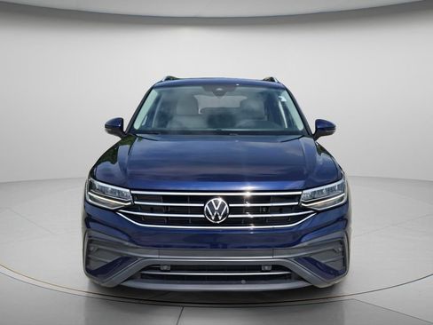 Certified 2022 Volkswagen Tiguan SE FWD image 5