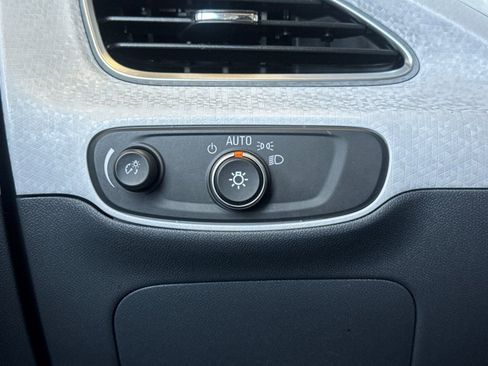 Used 2017 Chevrolet Bolt LT FWD image 38