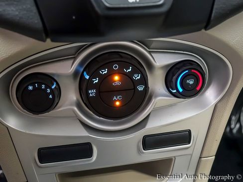 Used 2019 Ford Fiesta SE image 18