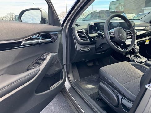 New 2026 Kia Seltos S image 10