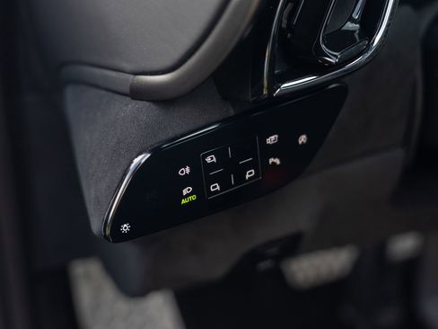 Certified 2022 Ferrari Roma image 29