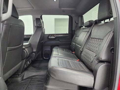 Used 2024 GMC Sierra 2500 SLE w/ SLE Value Package; image 9