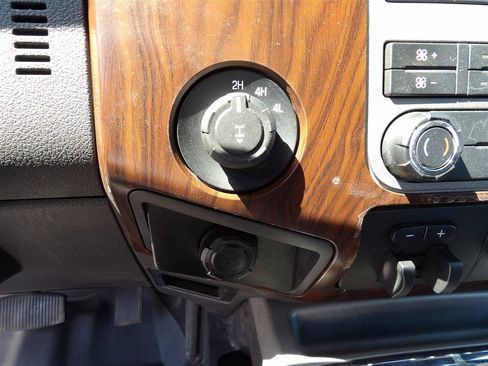 Used 2012 Ford F350 Lariat w/ Chrome Pkg image 22