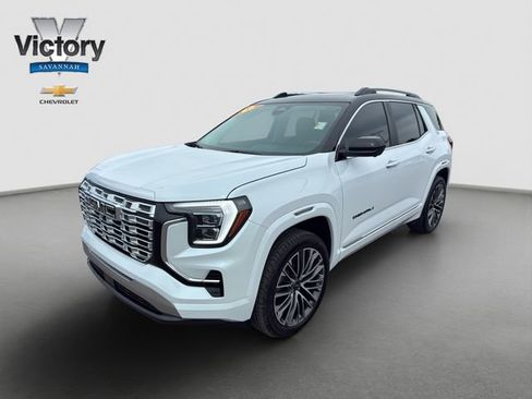 Used 2026 GMC Terrain Denali w/ LPO, Black Badging Package AWD/4WD image 3