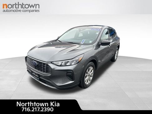 Used 2025 Ford Escape Active AWD/4WD image 1