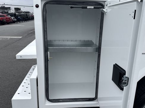 New 2026 RAM 5500 Tradesman w/ Chrome Appearance Group image 23