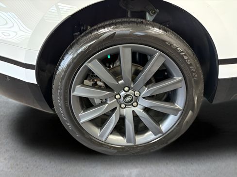 Used 2018 Land Rover Range Rover Velar R-Dynamic HSE AWD/4WD image 38