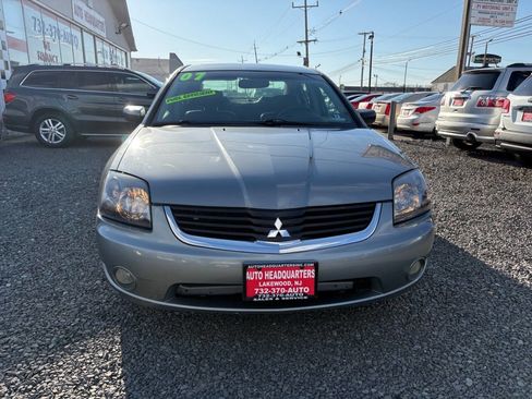 Used 2007 Mitsubishi Galant ES image 18