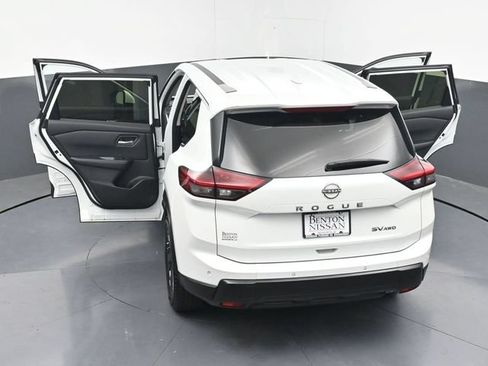 Used 2024 Nissan Rogue SV AWD/4WD image 45