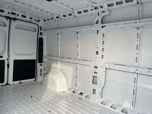New 2025 RAM ProMaster 2500 w/ Convenience Group image 19