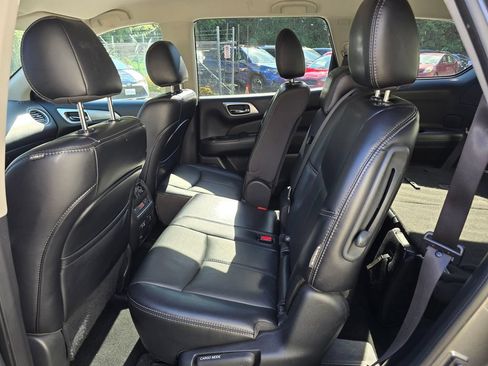 Used 2020 Nissan Pathfinder SL FWD image 7
