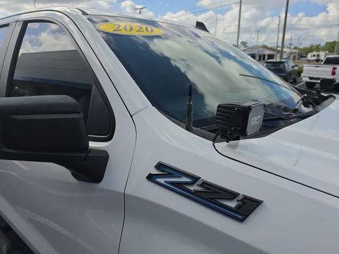 Used 2020 Chevrolet Silverado 1500 LT Trail Boss AWD/4WD image 19