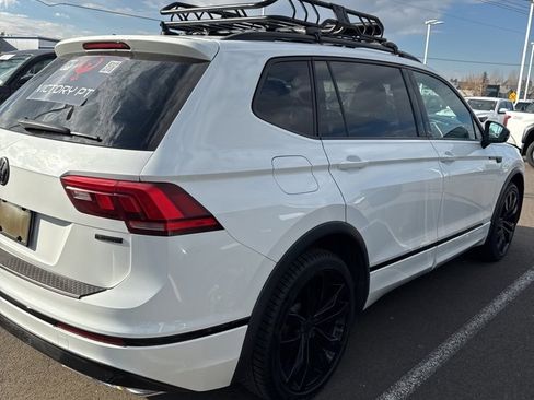 Used 2021 Volkswagen Tiguan SE R-Line image 3