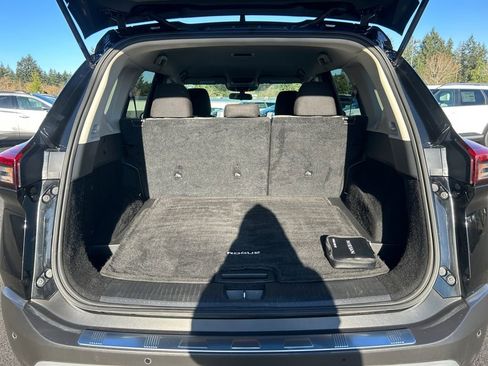 Used 2022 Nissan Rogue SV image 24