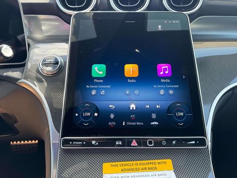 Used 2026 Mercedes-Benz GLC 300 image 11