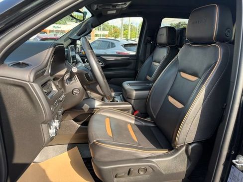 Used 2023 GMC Yukon AT4 w/ AT4 Premium Plus Package AWD/4WD image 13