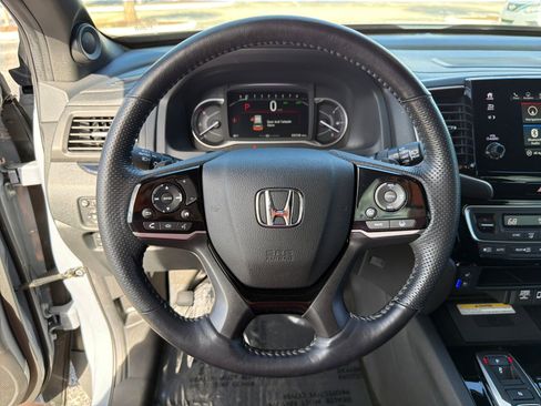 Used 2022 Honda Passport Elite image 12