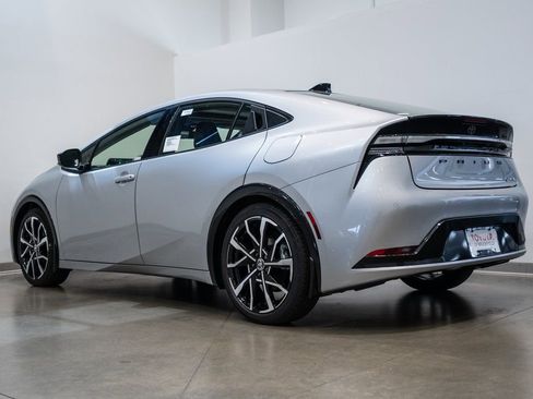 New 2026 Toyota Prius Plug-In Hybrid image 7