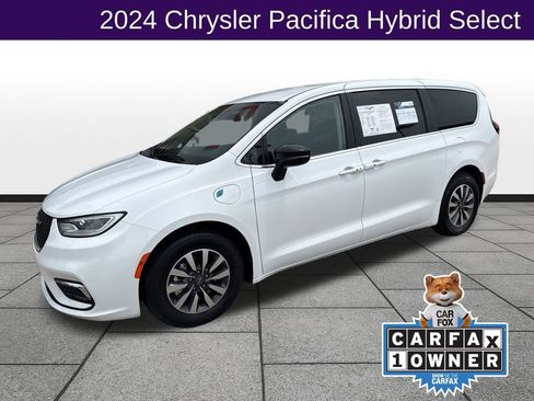 Used 2024 Chrysler Pacifica Limited FWD image 1