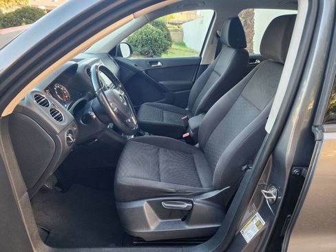 Used 2015 Volkswagen Tiguan S FWD image 10