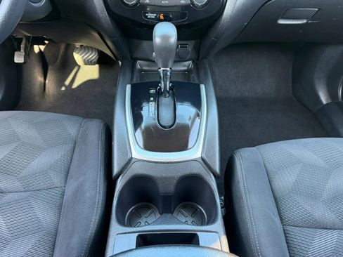Used 2014 Nissan Rogue SV FWD image 14