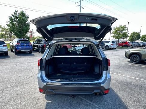 Used 2019 Subaru Forester Premium AWD/4WD image 39