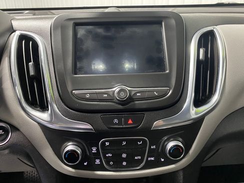 Used 2023 Chevrolet Equinox LT w/ Driver Convenience Package image 8