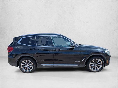 Used 2018 BMW X3 xDrive30i image 4