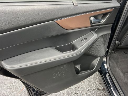 Used 2022 Acura MDX FWD w/ Technology Package image 18