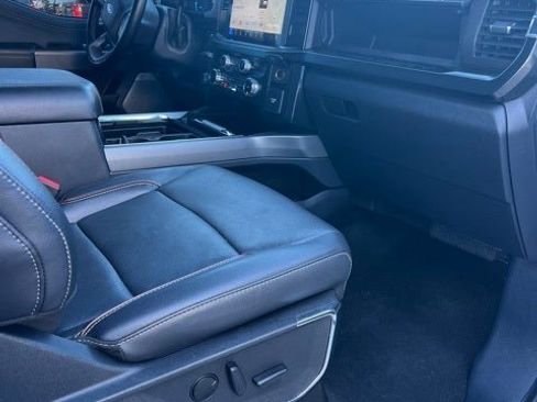 Used 2023 Ford F250 Lariat image 16