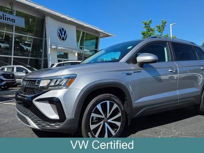 Certified 2023 Volkswagen Taos SE w/ Panoramic Sunroof Package
